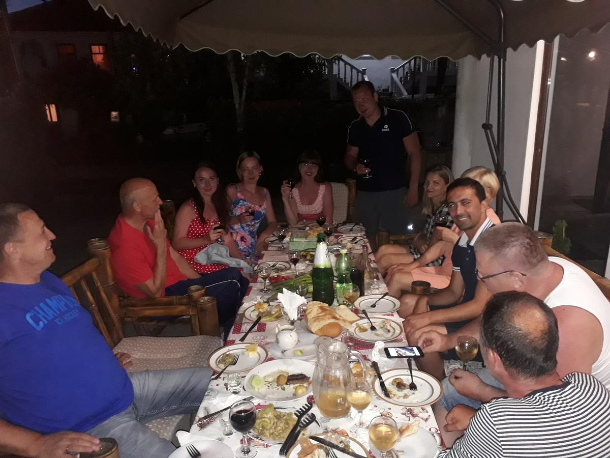 Merabi Guest House Makhinjauri Eksteriør billede