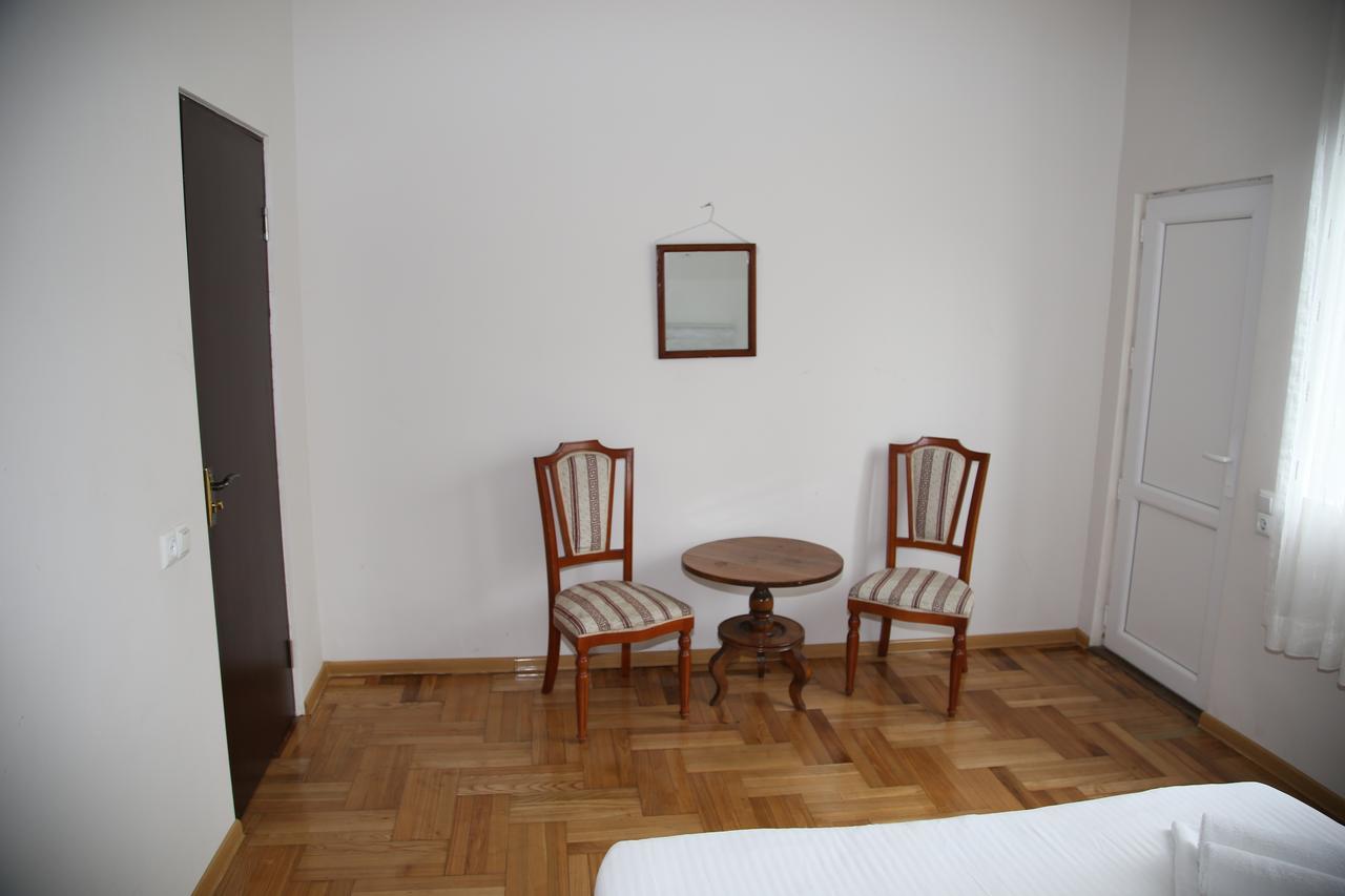 Merabi Guest House Makhinjauri Eksteriør billede
