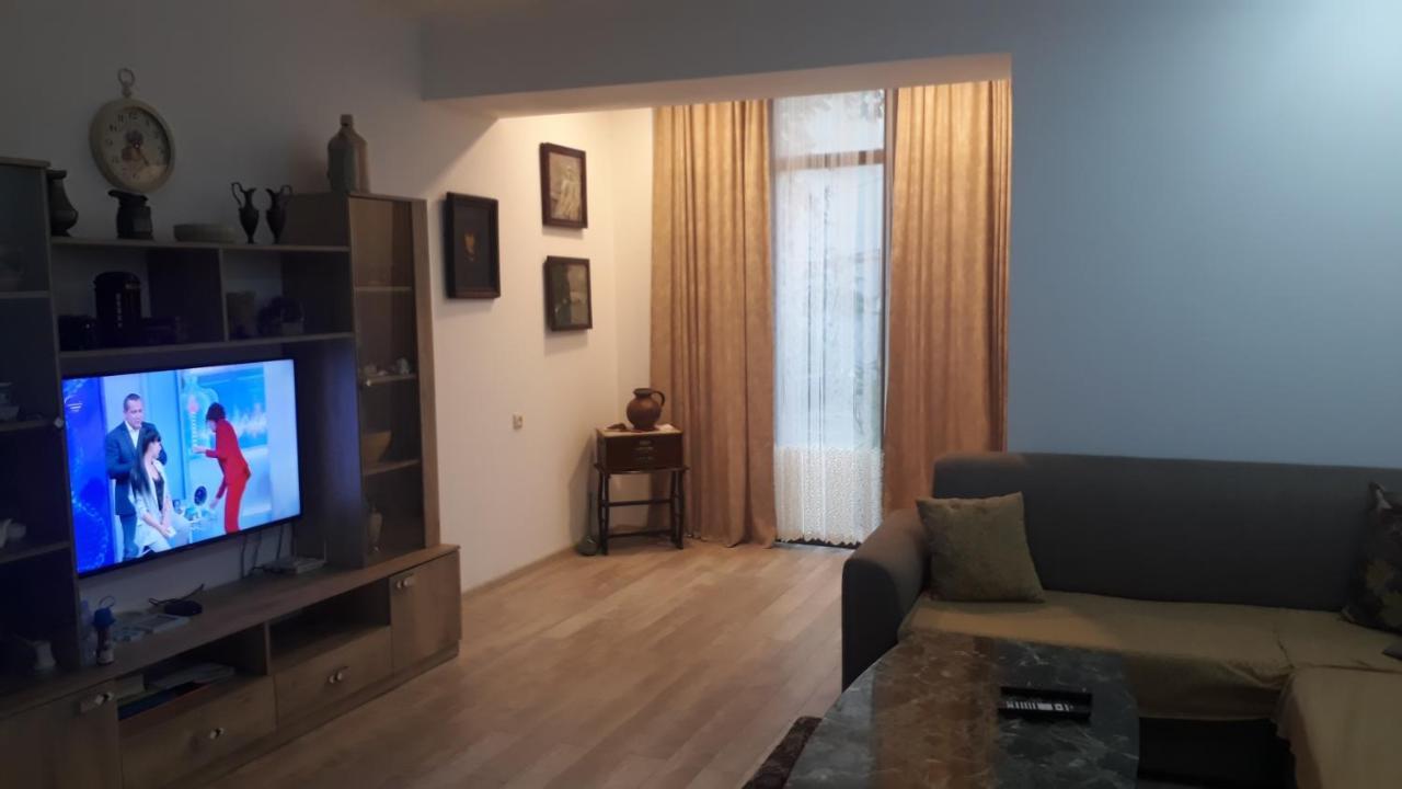 Merabi Guest House Makhinjauri Eksteriør billede