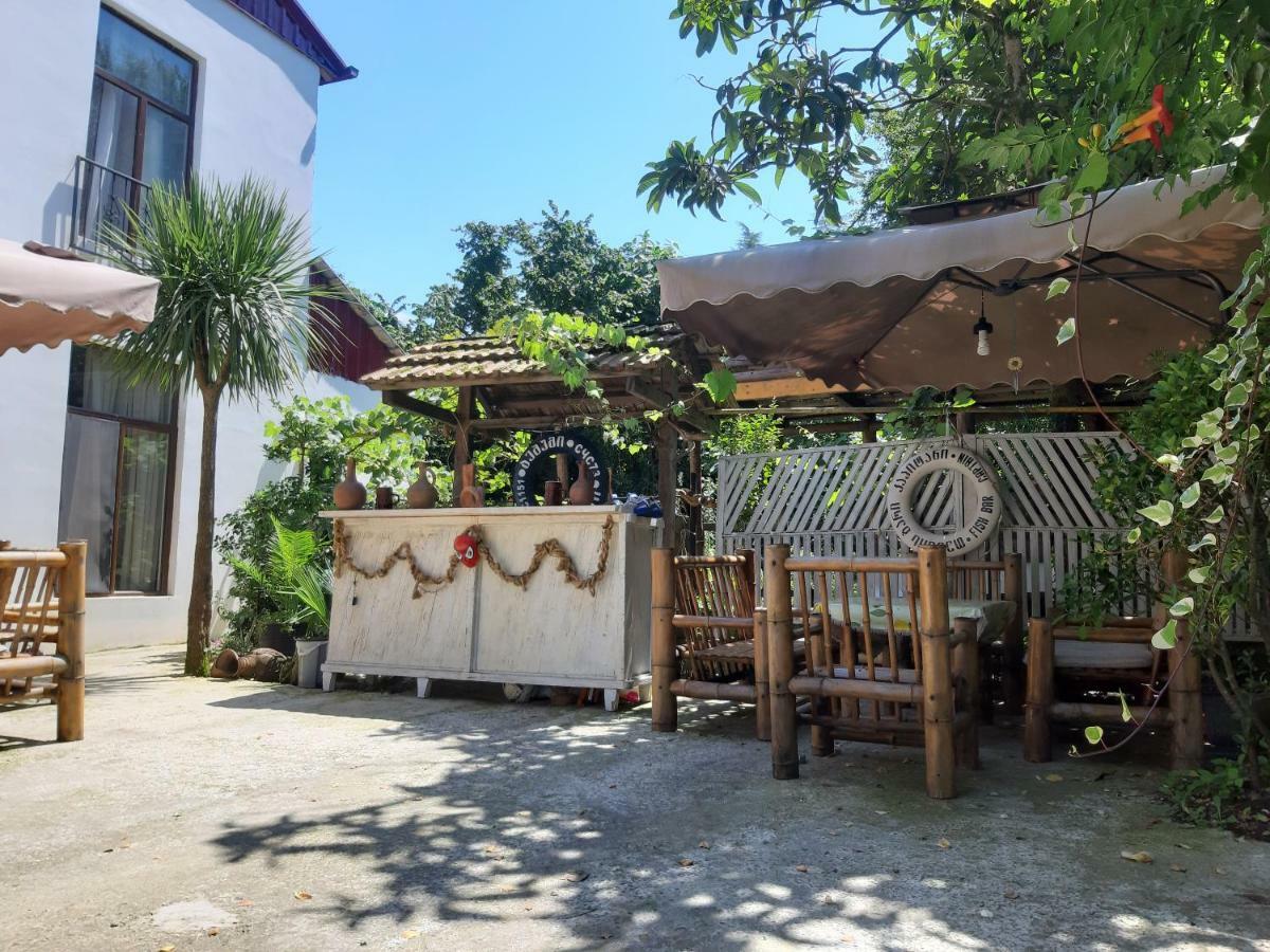 Merabi Guest House Makhinjauri Eksteriør billede