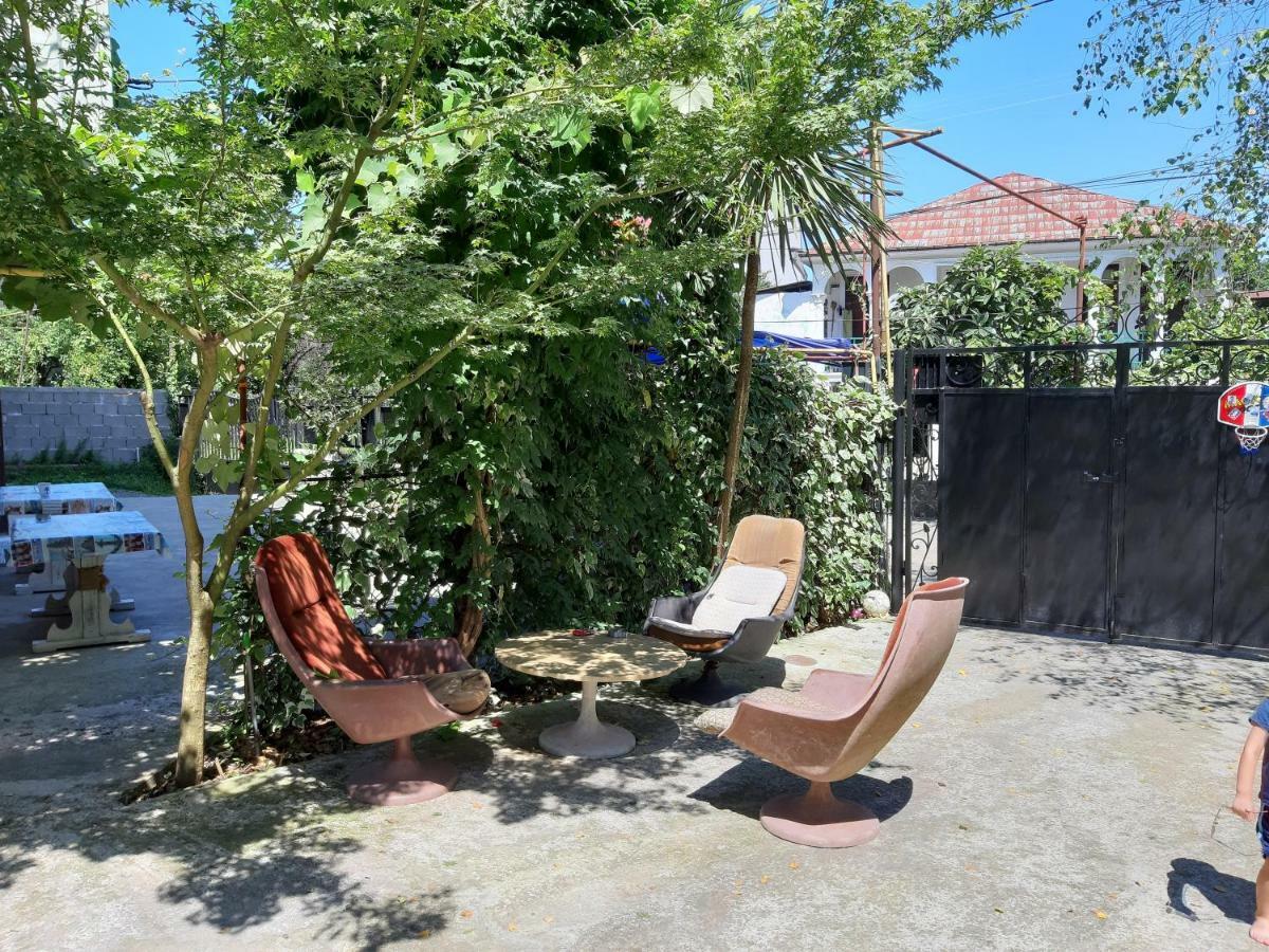 Merabi Guest House Makhinjauri Eksteriør billede